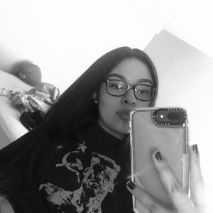 Meet your Posher, Alexyss